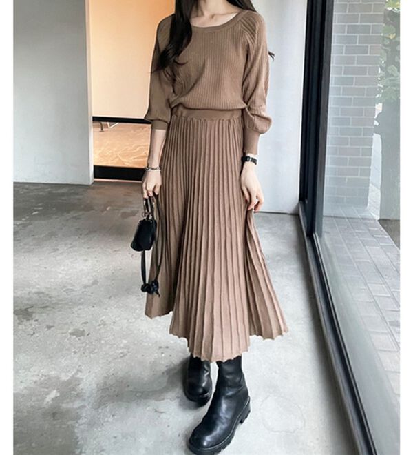 前後2WAYプリーツニットワンピース - ベルーナ【公式】