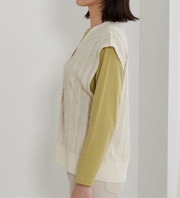 BELLUNA（ベルーナ）の「フリンジ素材ニットベスト（ベスト）」｜詳細画像