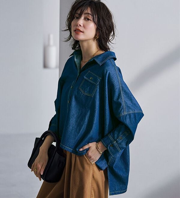 BELLUNA（ベルーナ）の「大人のゆるっと変形デニムシャツ（シャツ）」｜インディゴ