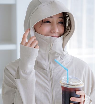 BELLUNA（ベルーナ）の「【接触冷感】絶対に焼けたくない！後プリーツＵＶパーカー（パーカー）」