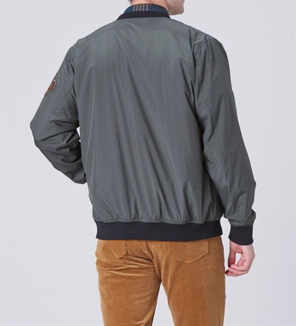 「＜ハッシュパピー＞着心地快適ステッチワークブルゾン（メンズブルゾン）」｜詳細画像