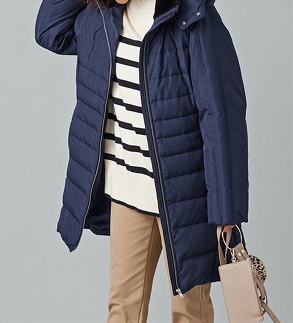 BELLUNA（ベルーナ）の「フレンチダウン使い細見えキルト切替ロングコート（ロングコート）」｜詳細画像