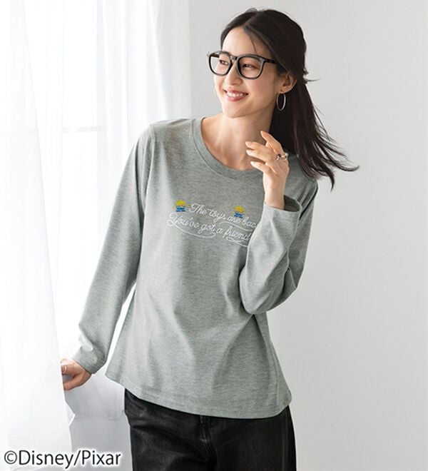 BELLUNA（ベルーナ）の「＜Ｄｉｓｎｅｙ＞ピクセルアート調ラインストーンロゴＴシャツ（Tシャツ）」｜杢ライトグレー