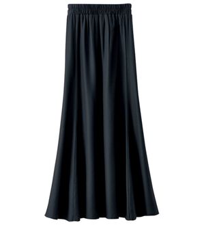 BELLUNA（ベルーナ）の「ふわり軽やかレーヨン素材フレアスカート（ロングスカート）」｜黒