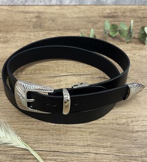 「【Lee】25mm細め紳士牛革レザーウエスタンベルト（メンズベルト）」｜ブラック