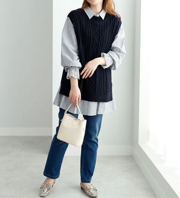 BELLUNA（ベルーナ）の「スリットデザインケーブル柄ニットベスト（ベスト）」｜詳細画像