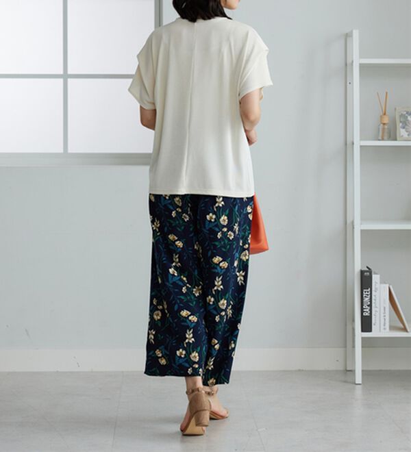 BELLUNA（ベルーナ）の「【2点セット】ネックレス付シャイニーかのこプルオーバー（カットソー）」｜詳細画像