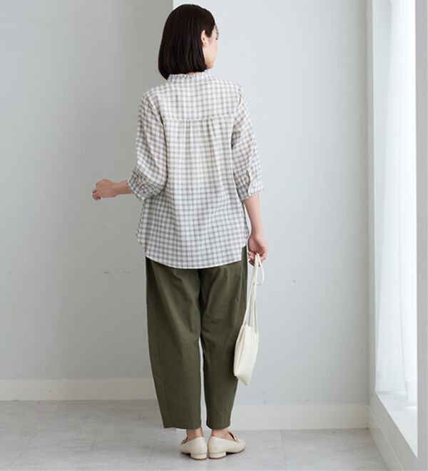 BELLUNA（ベルーナ）の「【お気軽シャツ】ぽこぽこ素材衿＆袖フリルデザインブラウス（ブラウス）」｜詳細画像