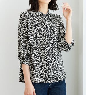 BELLUNA（ベルーナ）の「ケープ風デザインブラウス（ブラウス）」｜黒系