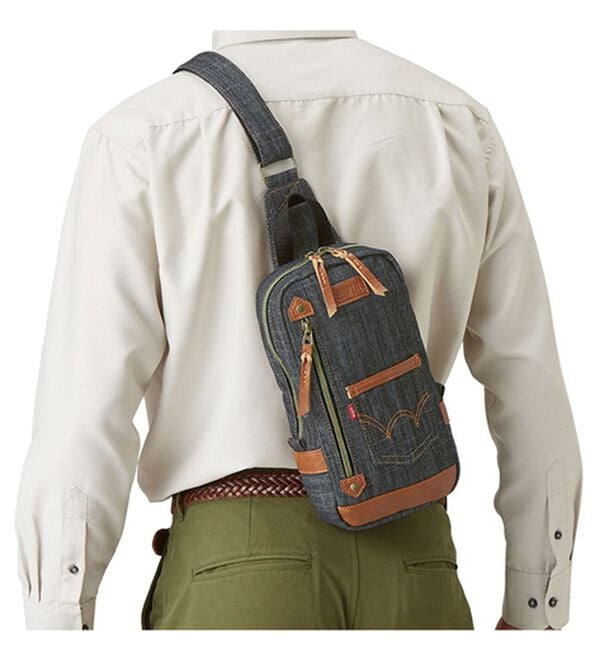 「＜ＥＤＷＩＮ＞ポケット付きデニムバッグ（メンズショルダーバッグ）」｜詳細画像