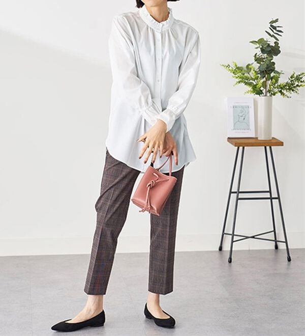 BELLUNA（ベルーナ）の「衿フリル使いラメストライプシャツチュニック（チュニック）」｜詳細画像