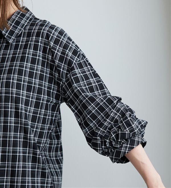 BELLUNA（ベルーナ）の「袖タックデザインスキッパーシャツ（シャツ）」｜詳細画像