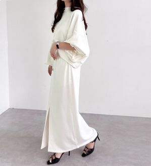 GeeRA（ジーラ）の「フロントスリットスウェットナロースカート（ロングスカート）」｜オフホワイト