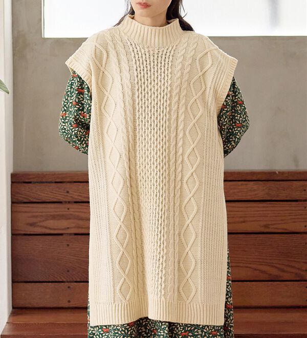 Viola e Viola（ヴィオラ エ ヴィオラ）の「ロングニットベスト（ベスト）」｜詳細画像