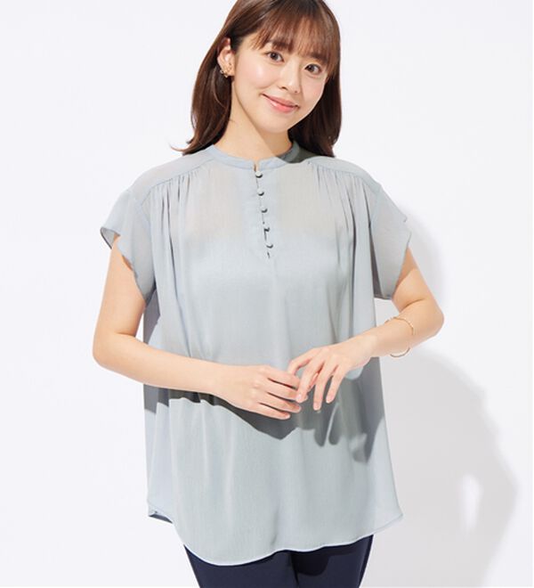 alotta（アロッタ）の「楊柳素材クルミボタンチュニックブラウス（チュニック）」｜アイスグレー
