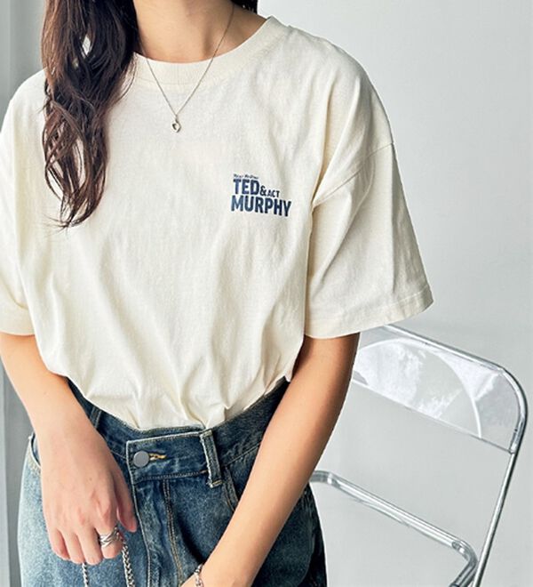 GeeRA（ジーラ）の「ヴィンテージ風猫プリントロゴＴシャツ（Tシャツ）」｜詳細画像