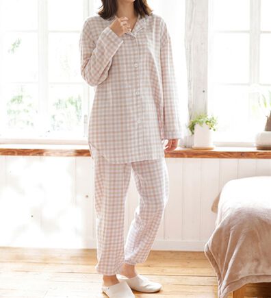 LAVIENNE（ラヴィエンヌ）の「綿１００％ふんわり暖か微起毛パジャマ（パジャマ・ルームウェア）」