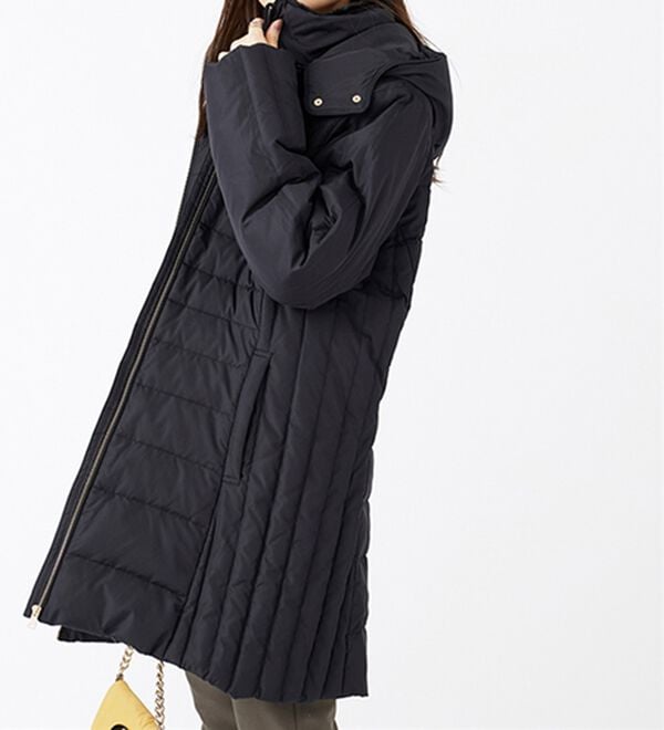BELLUNA（ベルーナ）の「フレンチダウン使い細見えキルト切替ロングコート（ロングコート）」｜詳細画像