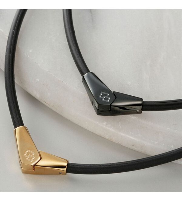 Colantotte磁気ネックレス