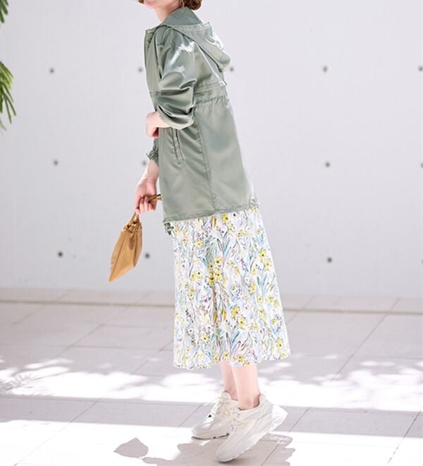 BELLUNA（ベルーナ）の「はっ水加工軽量パーカー（ポーチ付）（パーカー）」｜詳細画像