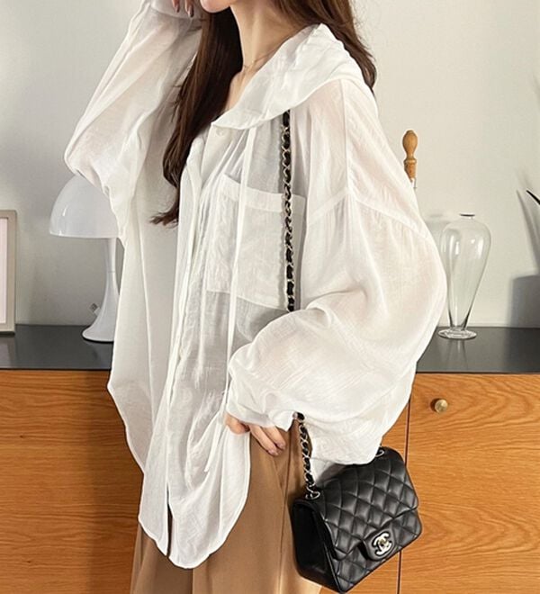 GeeRA（ジーラ）の「フード付きオーバーサイズシャツ（シャツ）」｜オフホワイト