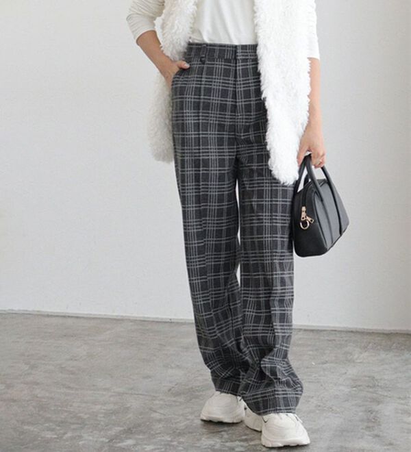 Pierrot（ピエロ）の「カシミヤタッチセミルーズストレートパンツ（フルレングスパンツ）」｜詳細画像