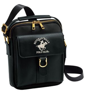 「＜ビバリーヒルズ・ポロクラブ＞縦型ショルダーバッグ（メンズショルダーバッグ）」｜ブラック