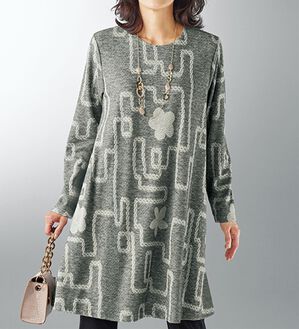 BELLUNA（ベルーナ）の「ジャカード素材幾何柄デザインチュニック（チュニック）」｜詳細画像