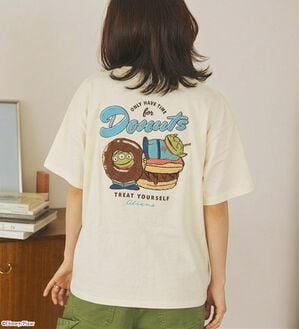BELLUNA（ベルーナ）の「＜Ｄｉｓｎｅｙ＞【エイリアン】バックサガラ刺しゅうワイドシルエットＴシャツ（Tシャツ）」｜クリーム