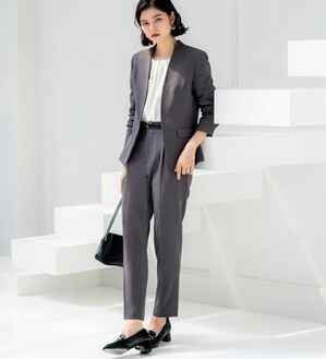 GeeRA（ジーラ）の「【2点セット】選べるボトム！洗えて型くずれしないノーカラージャケットパンツスーツセット（パンツスーツ）」｜テーパードパンツ/ｸﾞﾚｰｽﾄﾗｲﾌﾟ