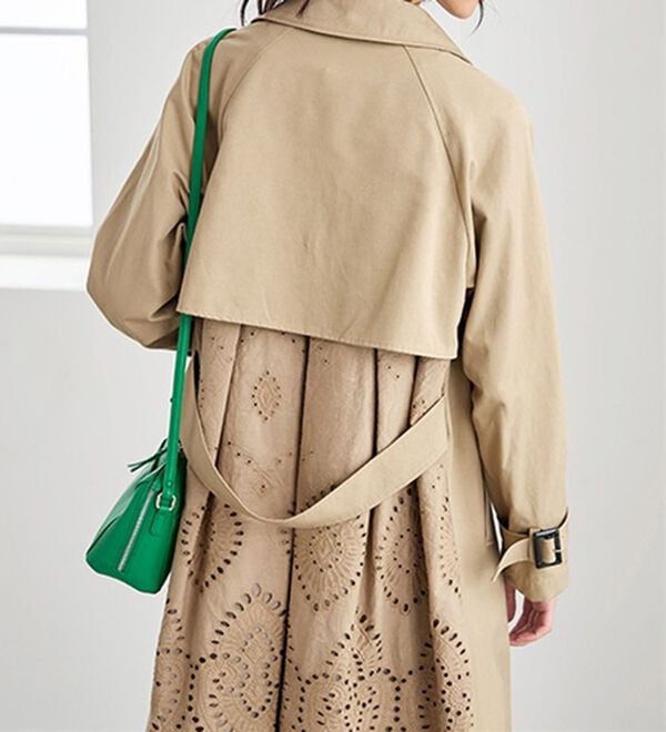 BELLUNA（ベルーナ）の「バックレースデザイン華やぎトレンチコート（ロングコート）」｜詳細画像