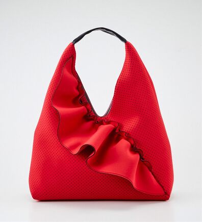 BELLUNA（ベルーナ）の「軽量大人フリル三角トート（ハンドバッグ）」