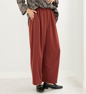 BELLUNA（ベルーナ）の「とろみビンテージ素材バレルパンツ（ワイドパンツ・ガウチョ）」｜レンガ