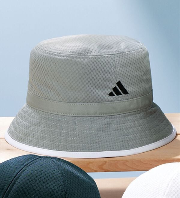 「＜ａｄｉｄａｓ＞クーラーテック軽量キャップ・ハット（メンズ帽子）」｜サハリグレー