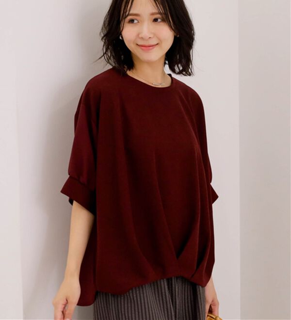 BELLUNA（ベルーナ）の「異素材使い裾タックプルオーバー（カットソー）」｜ボルドー