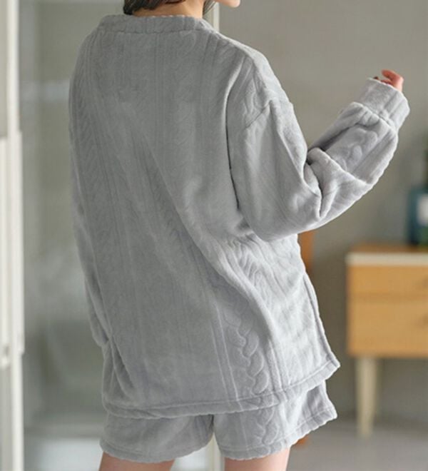 YU'NOW（ユナウ）の「【上下２点セット】ケーブル風フリースルームウェア＆ショートパンツセット（パジャマ・ルームウェア）」｜詳細画像