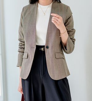 GeeRA（ジーラ）の「洗える！ストレッチカセットスーツ（その他ワンピース）」｜ノーカラー/ブラウンチェック