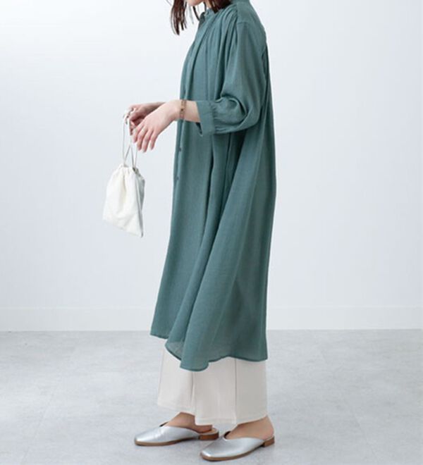 BELLUNA（ベルーナ）の「スラブ素材ギャザーデザインワンピース（チュニック）」｜詳細画像