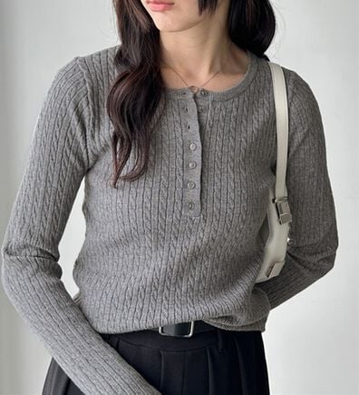 GeeRA（ジーラ）の「ミニケーブルヘンリーネックリブニット（ニット・セーター）」