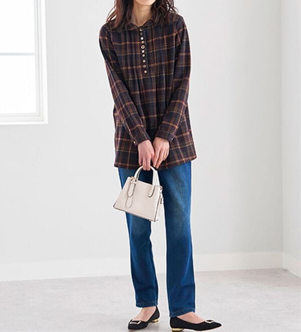 BELLUNA（ベルーナ）の「裏ベロアストレッチ素材レギンスパンツ（フルレングスパンツ）」｜詳細画像