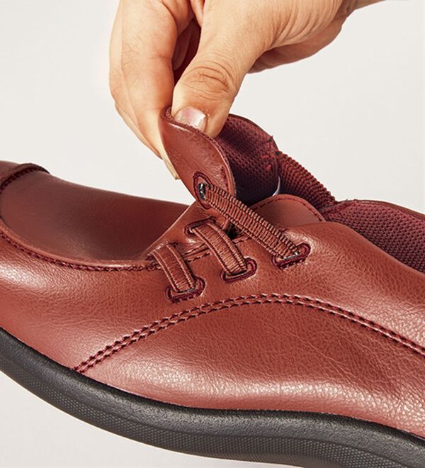 BELLUNA（ベルーナ）の「＜トパーズ＞滑りにくいオブリークシューズ（スリッポン）」｜詳細画像