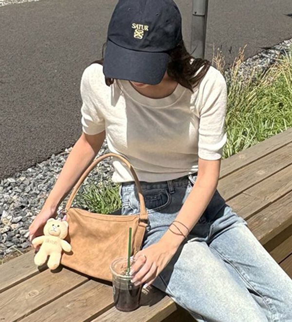 CHAN ME（チャンミ）の「ラウンドネック半袖リブニット（ニット・セーター）」｜ホワイト