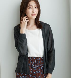BELLUNA（ベルーナ）の「ラメ調ドルマンシアーカーディガン（ニットカーディガン）」｜チャコール