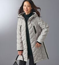 BELLUNA（ベルーナ）の「シームレスダウン配色使いコート（ロングコート）」