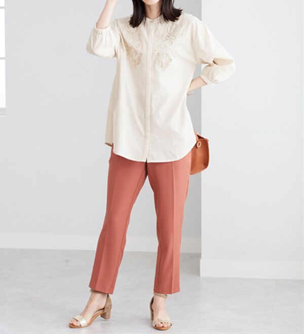 BELLUNA（ベルーナ）の「コード刺しゅうデザインシャツチュニック（チュニック）」｜詳細画像