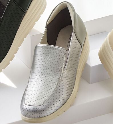 ルフラン（ルフラン）の「４Ｅ美脚見せ異素材使いスリッポンシューズ（スリッポン）」