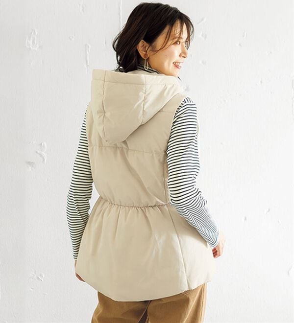 BELLUNA（ベルーナ）の「軽やか中わた大人ペプラムベスト（ベスト）」｜詳細画像