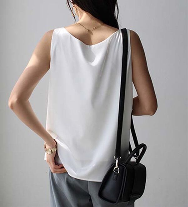 GeeRA（ジーラ）の「前後２ｗａｙヴィンテージサテンノースリーブ（タンクトップ・キャミソール）」｜詳細画像