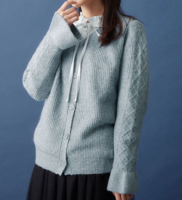 alotta（アロッタ）の「ふんわりキャンディー袖ニットカーディガン（ニットカーディガン）」｜詳細画像