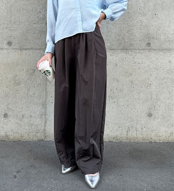 GeeRA（ジーラ）の「さらとろ素材が嬉しい！ダブルタックワイドパンツ（フルレングスパンツ）」｜詳細画像